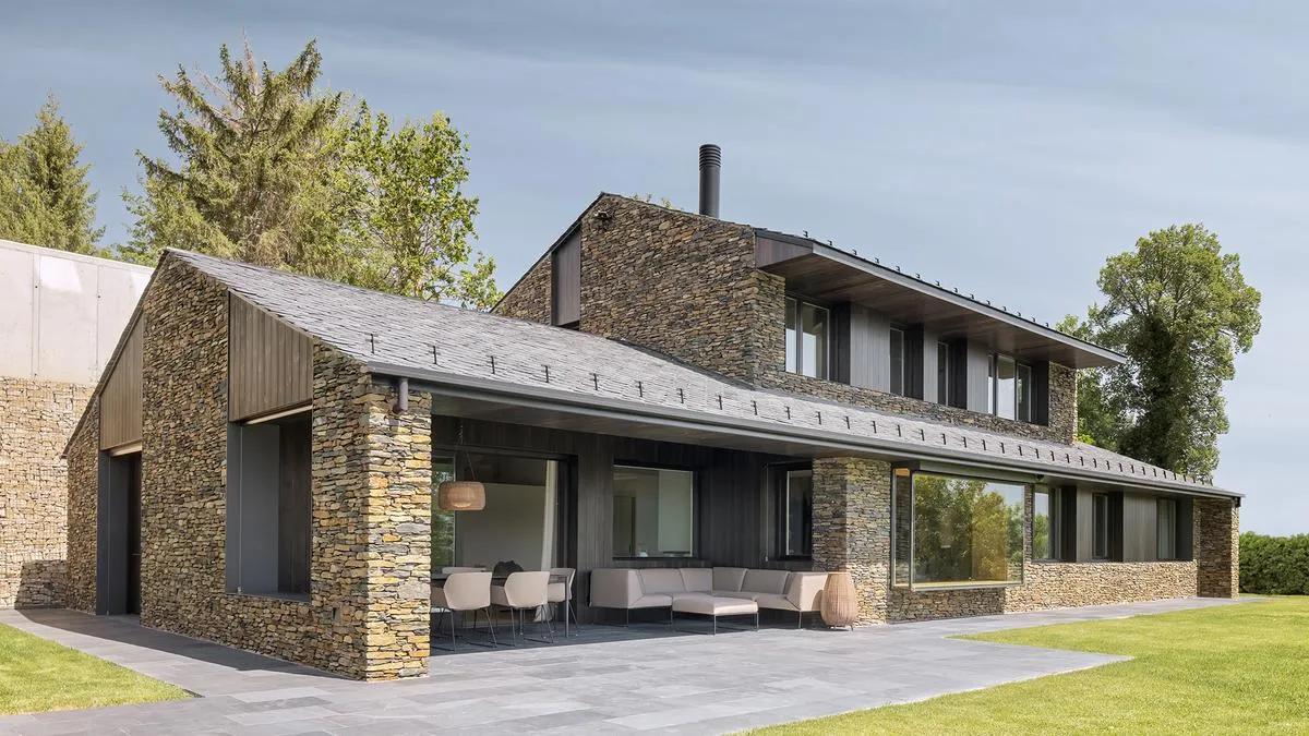 Architecture That Connects With Nature: Bover Hero