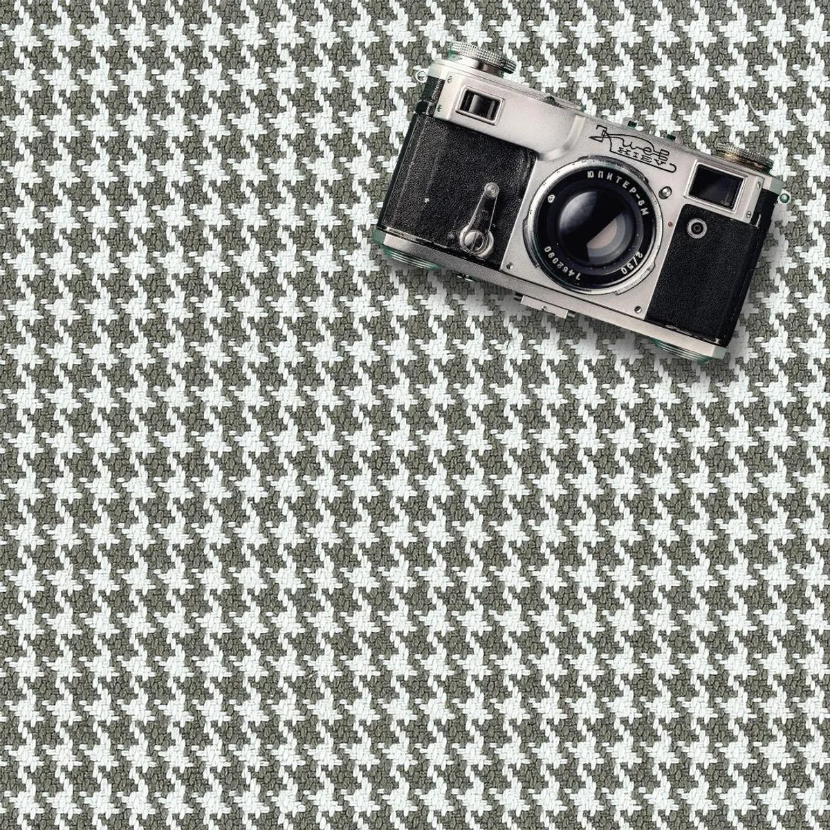 Endless Knot: Indoor/Outdoor Iconic Collection Hero